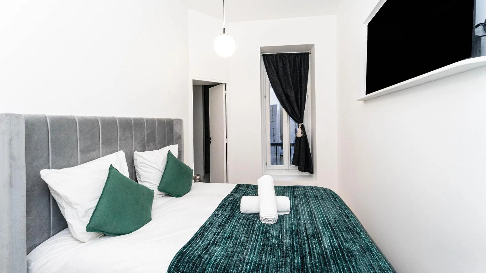 Pick A Flat'S Apartment In Notre-Dame De Paris - Rue Saint-Severin