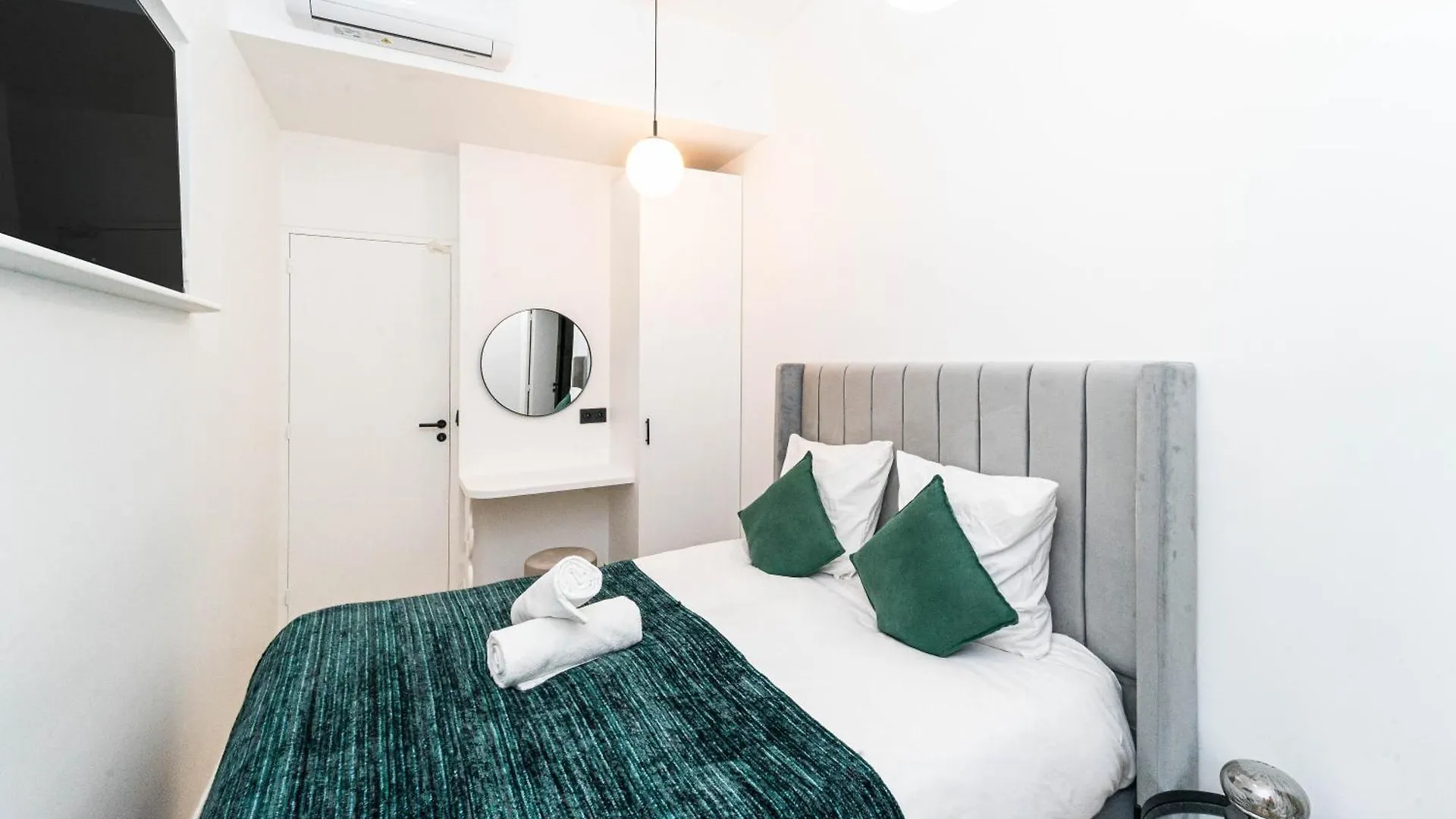 Pick A Flat'S Apartment In Notre-Dame De Paris - Rue Saint-Severin 0*,