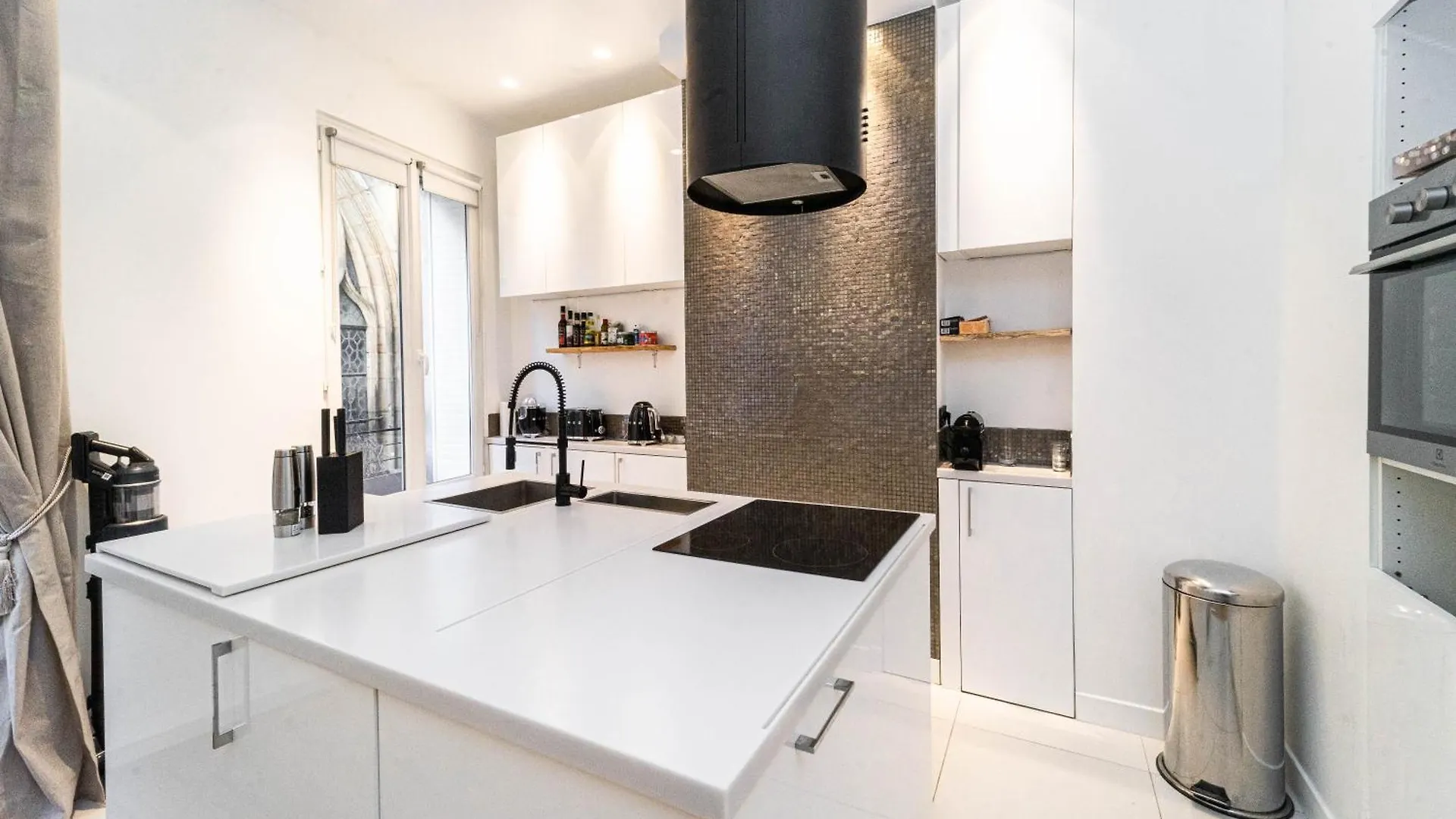 Pick A Flat'S Apartment In Notre-Dame De Paris - Rue Saint-Severin Fransa
