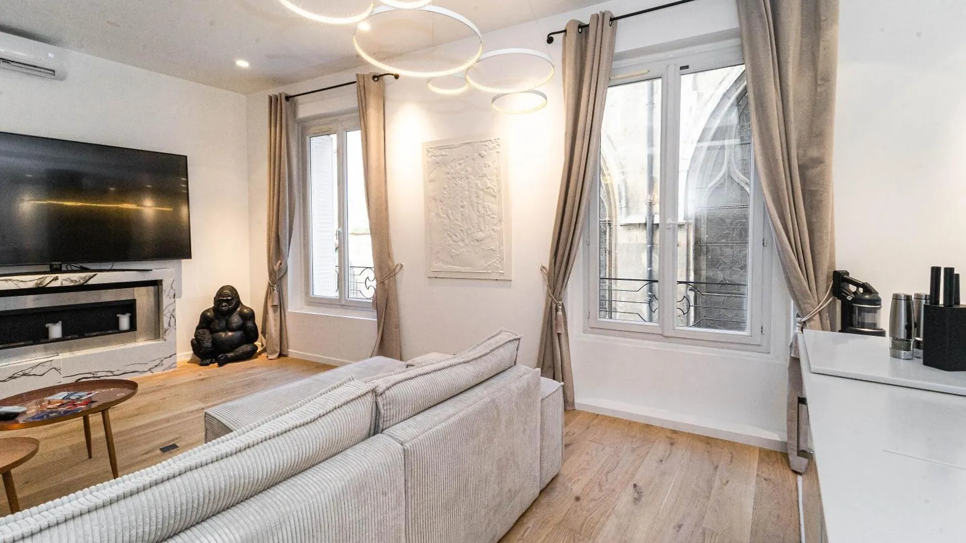 Pick A Flat'S Apartment In Notre-Dame De Paris - Rue Saint-Severin