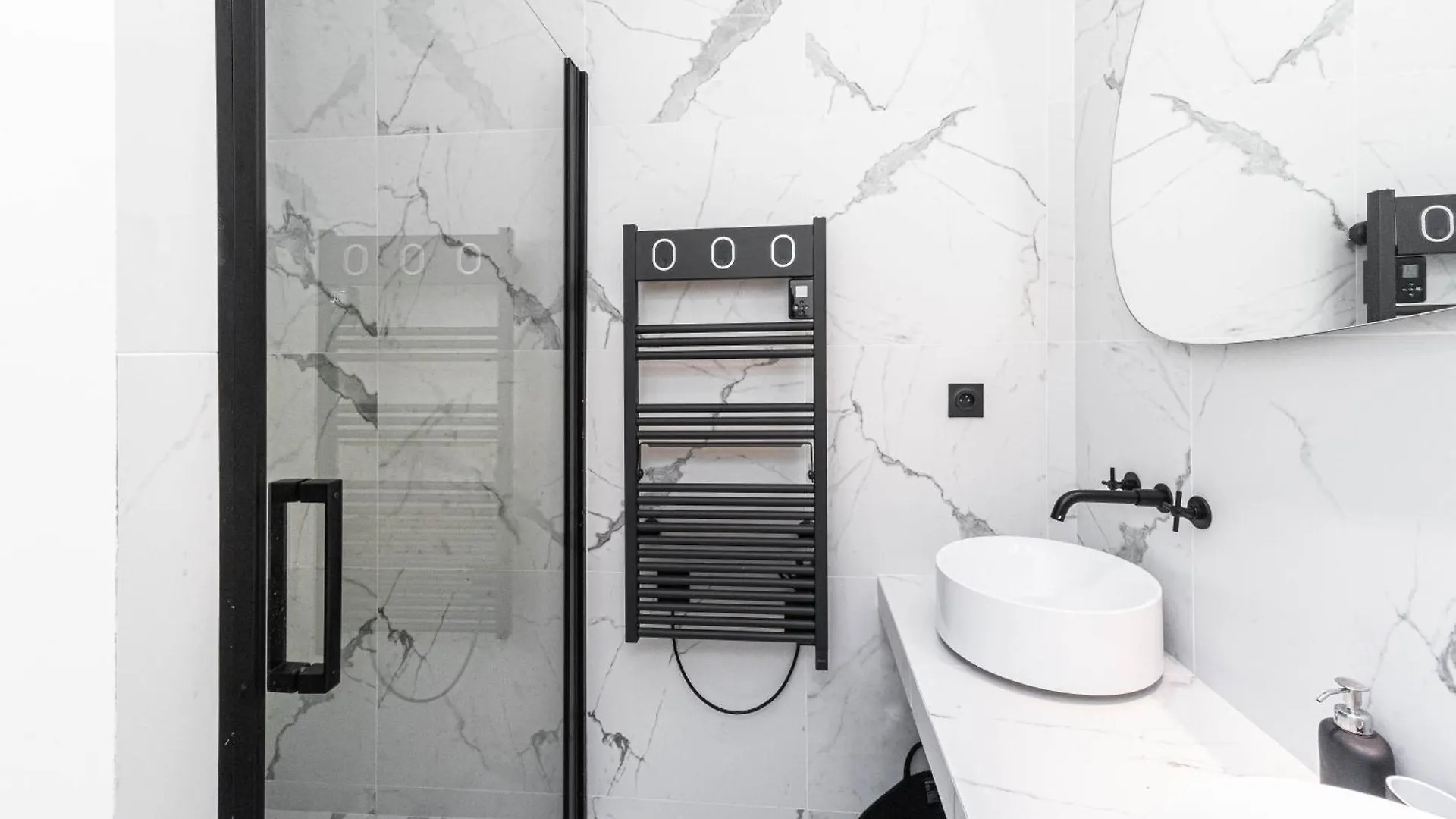 Pick A Flat'S Apartment In Notre-Dame De Paris - Rue Saint-Severin